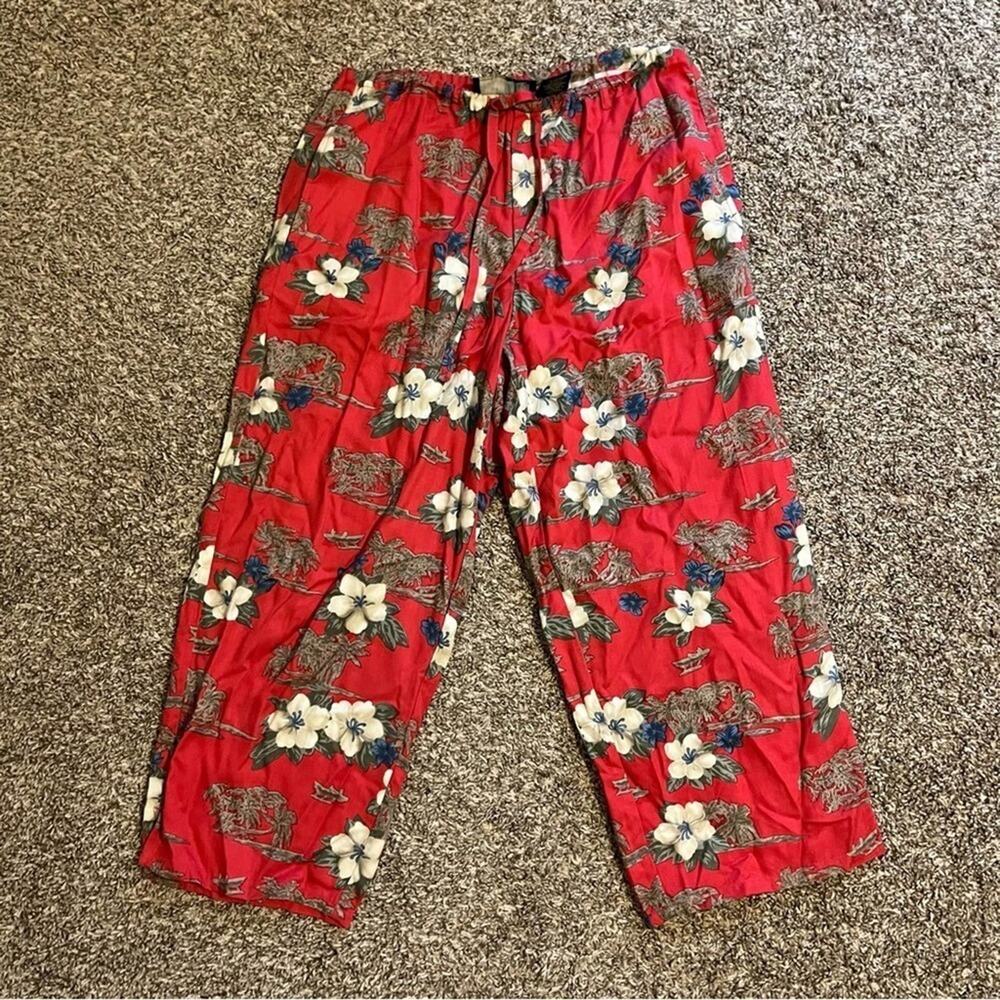 Island Traders red floral set - Picture 2 of 11